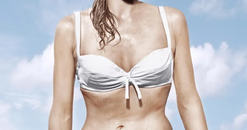 Bộ bikini huyền thoại của Ursula Andress trong phim 007.