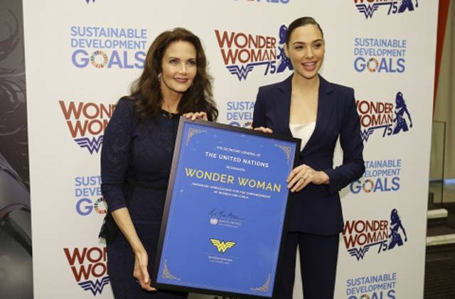 Gal Gadot và Lynda Carter – Hai Wonder Woman nổi tiếng nhất trên màn ảnh.