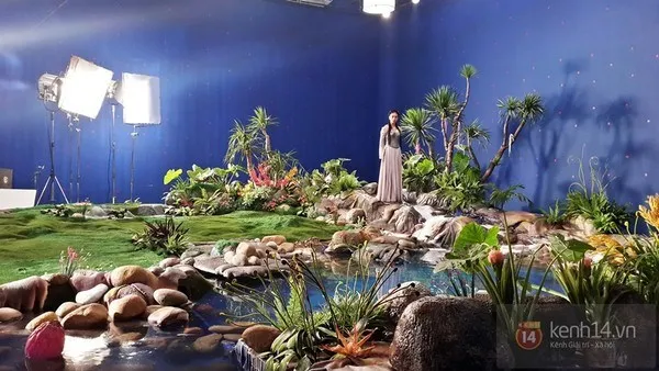 Và dạo chơi... hòn non bộ