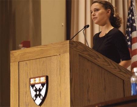 Giảng viên Đại học Natalie Portman