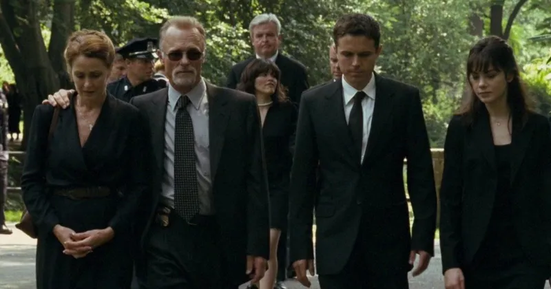 Do lần đầu l&agrave;m đạo diễn n&ecirc;n Ben nhường vai ch&iacute;nh cho em trai - Casey Affleck của m&igrave;nh trong Gone Baby Gone (2007)