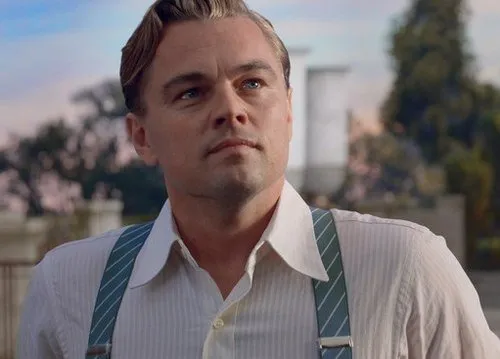 Leonardo DiCaprio v&agrave;o vai Gatsby trong The Great Gatsby. Ảnh: Warner Bros.