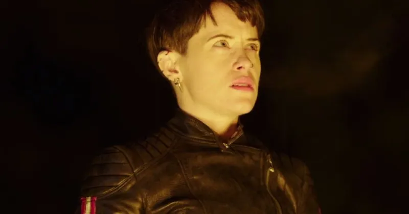 Khán giả có dịp hội ngộ với nữ hacker lập dị Lisbeth Salander (do Claire Foy thủ vai)