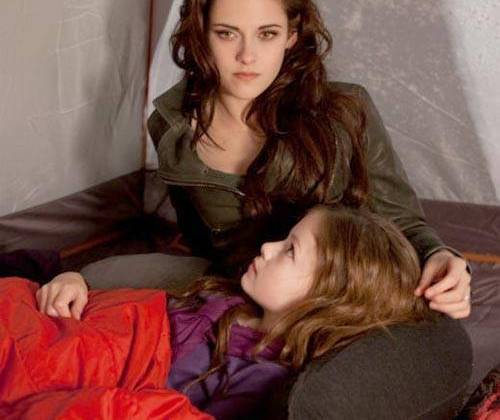 Bức ảnh về Bella và con gái đã được công bố trước đây...