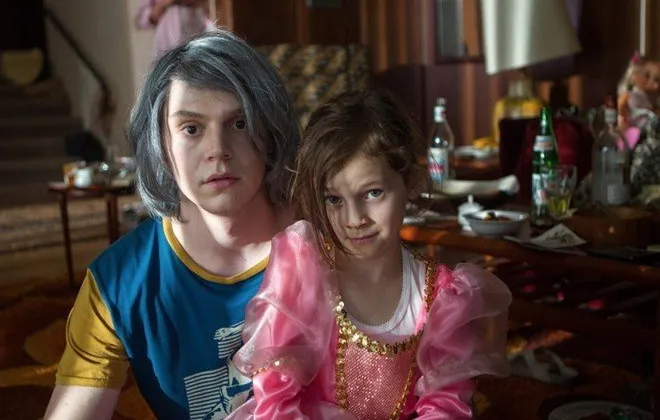 Quicksilver đã xuất hiện, nhưng bé gái ngồi kế bên thì không phải là Scarlet Witch huyền thoại.