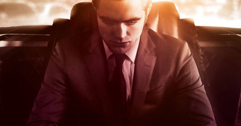 Robert Pattinson "lột xác" với vai diễn tỷ phú trong "Cosmopolis".