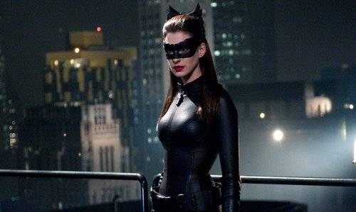 Tạo hình của Anne Hathaway với vai Seline Kyle trong bom tấn The Dark Knight Rises
