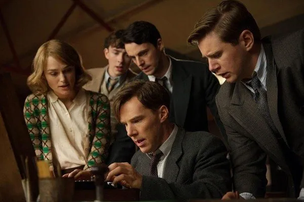 Bộ phim The Imitation Game gi&agrave;nh chiến thắng vang dội tại Hollywood Film Awards 2014, trong đ&oacute; c&oacute; giải Nam diễn vi&ecirc;n ch&iacute;nh xuất sắc nhất cho Benedict Cumberbatch.
