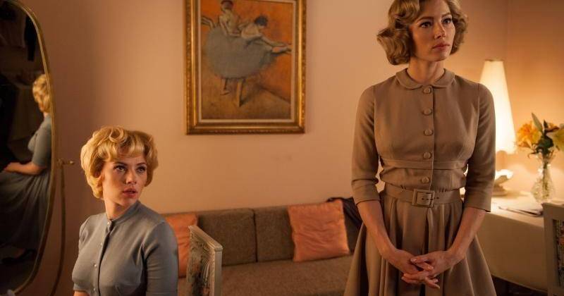 Scarlett Johansson và Jessica Biel đóng vai hai chị em khi tái hiện tác phẩm Psycho trong bộ phim Hitchcock.