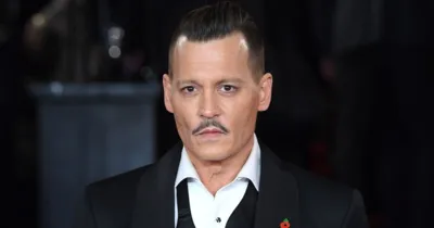 Johnny Depp bị thành viên trong đoàn kiện vì tội hành hung
