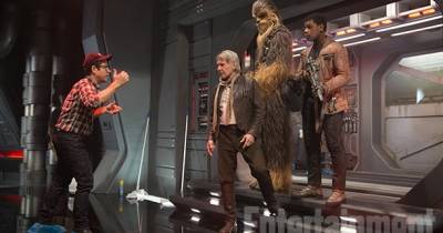 Bản Bluray của Star Wars sẽ tiết lộ những cảnh bị cut và bonus từ nhà sản xuất