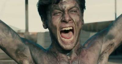 Không Khuất Phục - Cuộc phiêu lưu phi thường