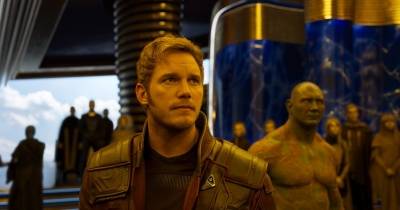 Guardians of the Galaxy Vol.2 - Lộ diện chủng loài  "da vàng" nghi vấn là dòng họ của Star-Lord