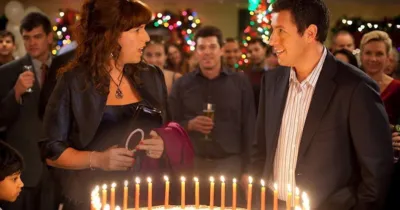 Valentine xem Adam Sandler giả gái trong Jack &amp; Jill