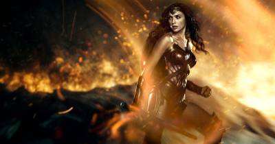 [REVIEW] Wonder Woman - Cú hit ngoạn mục của Nữ Siêu Anh Hùng