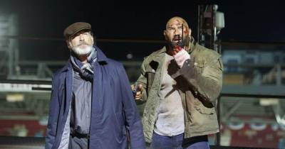 "Drax" Dave Bautista "hiện hình" trong Trận Bóng Kinh Hoàng