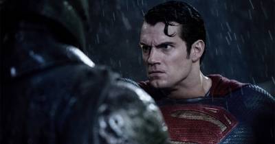 Batman v Superman thu về $27.7 triệu vào tối thứ năm
