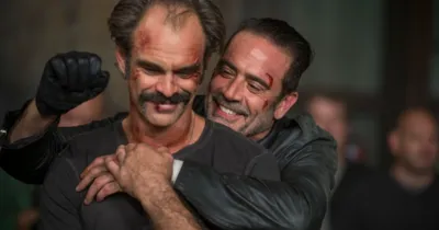 Steven Ogg đã rơi nước mắt khi chia tay The Walking Dead