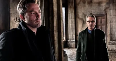 Ben Affleck là một Batman tuyệt vời theo lời Jeremy Irons