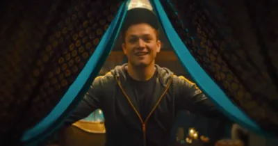 Taron Egerton giải thích cảnh phim gây nhiều tranh cãi nhất trong Kingsman 2