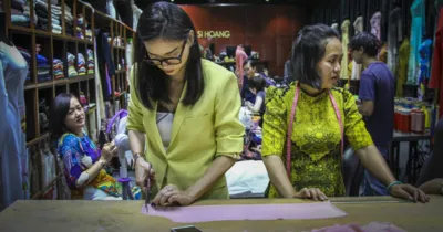 Ngô Thanh Vân: "Cầm kéo, cầm kim còn khó hơn múa côn, bắn súng"