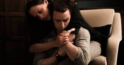 Alicia Vikander và James McAvoy đong đầy tình cảm trong Giữa Những Đại Dương