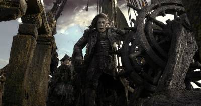 Ngắm nhìn những hình ảnh đầu tiên của Jack Sparrow trong trailer mới tính của Pirates of the Caribbean: Dead Men Tell No Tales