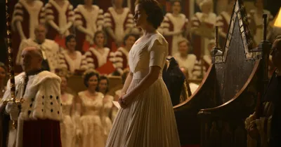 [REVIEW] The Crown – Khi Hoàng Quyền đứng trên tất cả