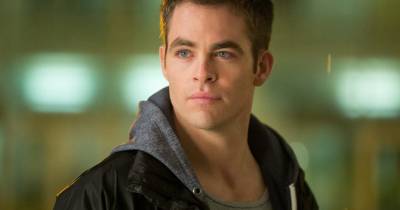 Chris Pine và Michelle Williams đóng vai chính trong một bộ phim gián điệp do James Marsh chỉ đạo