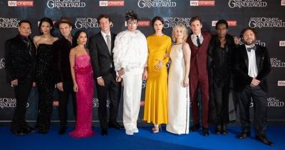 Ezra Miller - "sinh vật huyền bí" tỏa sáng nhất trong buổi ra mắt Fantastic Beasts: The Crimes of Grindelwald