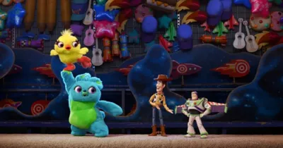 Toy Story 4 tung poster quốc tế