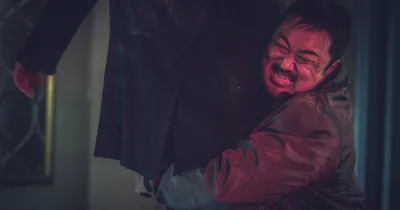 Từ Gia Thần và tay đô vật, Ma Dong Seok "đổi nghề" đi làm gangster