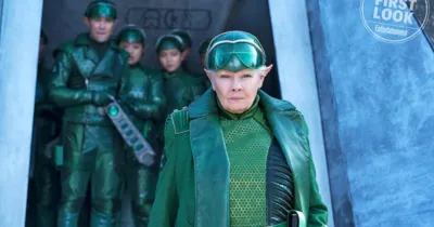 Artemis Fowl hé lộ tạo hình của nhân vật Commander Robot do Judi Dench thủ vai