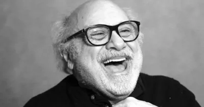 Jumanji 2 - Danny DeVito nối gót Awkwafina thám hiểm rừng già