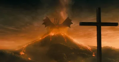 [TRAILER] Chúa Tể Godzilla – Đến lượt Mothra ăn hành dưới tay Ghidorah, loài người cầu cứu Godzilla!