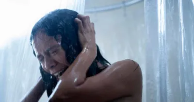 [REVIEW] Chambers (Netflix) – Diễn biến chậm nhưng plot twist khiến ta phải ngã ngửa