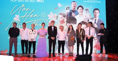 Ước Hẹn Mùa Thu – Đông đảo nghệ sĩ chúc mừng phim mới của đạo diễn Nguyễn Quang Dũng trong buổi ra mắt