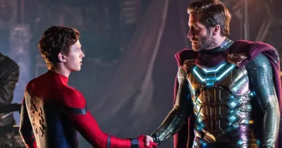 Người Nhện Xa Nhà - Mysterio trở thành anh hùng là hướng đi đúng với truyện tranh