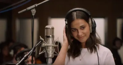 Aladdin tung hit mới Speechless do "công chúa" Naomi Scott trình bày