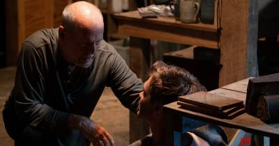 "Già gân" Bruce Willis trở lại với thể loại hành động trong Đêm Sống Còn