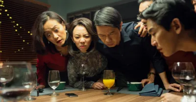 Tiệc Trăng Máu - Thu Trang: “Điện thoại của tôi chỉ có Tiến Luật mới có thể động vào”