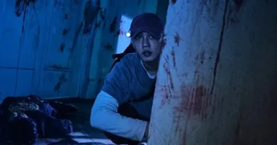 [REVIEW] #Alive - Dịch bệnh hoành hành, ở nhà là thượng sách
