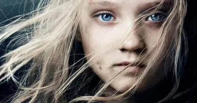 Poster đầy ám ảnh của Les Miserables