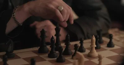 The Queen's Gambit và 25 sự thật thú vị có thể bạn chưa biết