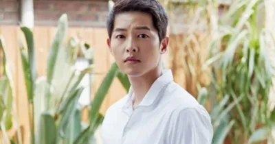 Song Joong-ki trở lại đầy triển vọng với bom tấn hành động đầu năm của Hàn