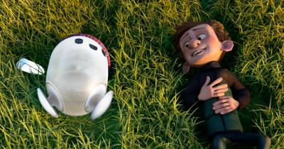 Ron: Chú Robot Khác Biệt (2021) - Cuộc phiêu lưu nhí nhố ý nghĩa của chú robot "Ku-te phô mai que"