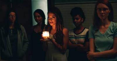 Cầu Hồn (2021) - Phiên bản "Gossip Girl" kinh dị chờ các bạn ngoài rạp