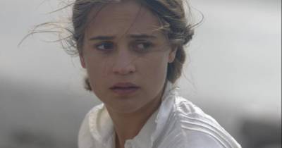 [REVIEW] Ánh Đèn Giữa Hai Đại Dương - Giữa muôn vàn ánh sáng