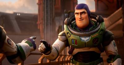 [REVIEW] Lightyear: Cảnh Sát Vũ Trụ (2022)