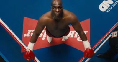 Phim về tay bấm đốc huyền thoại Big George Foreman chính thức ra rạp